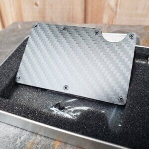 Carbon fiber "Ridge" card case wallet